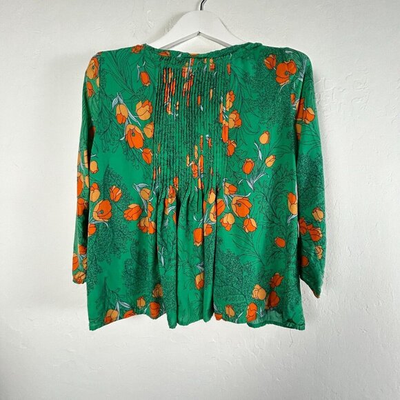 Anthropologie by Vanessa and Virginia Pintuck Floral Swing Top Green 3/4 Sleeve - Picture 2 of 8
